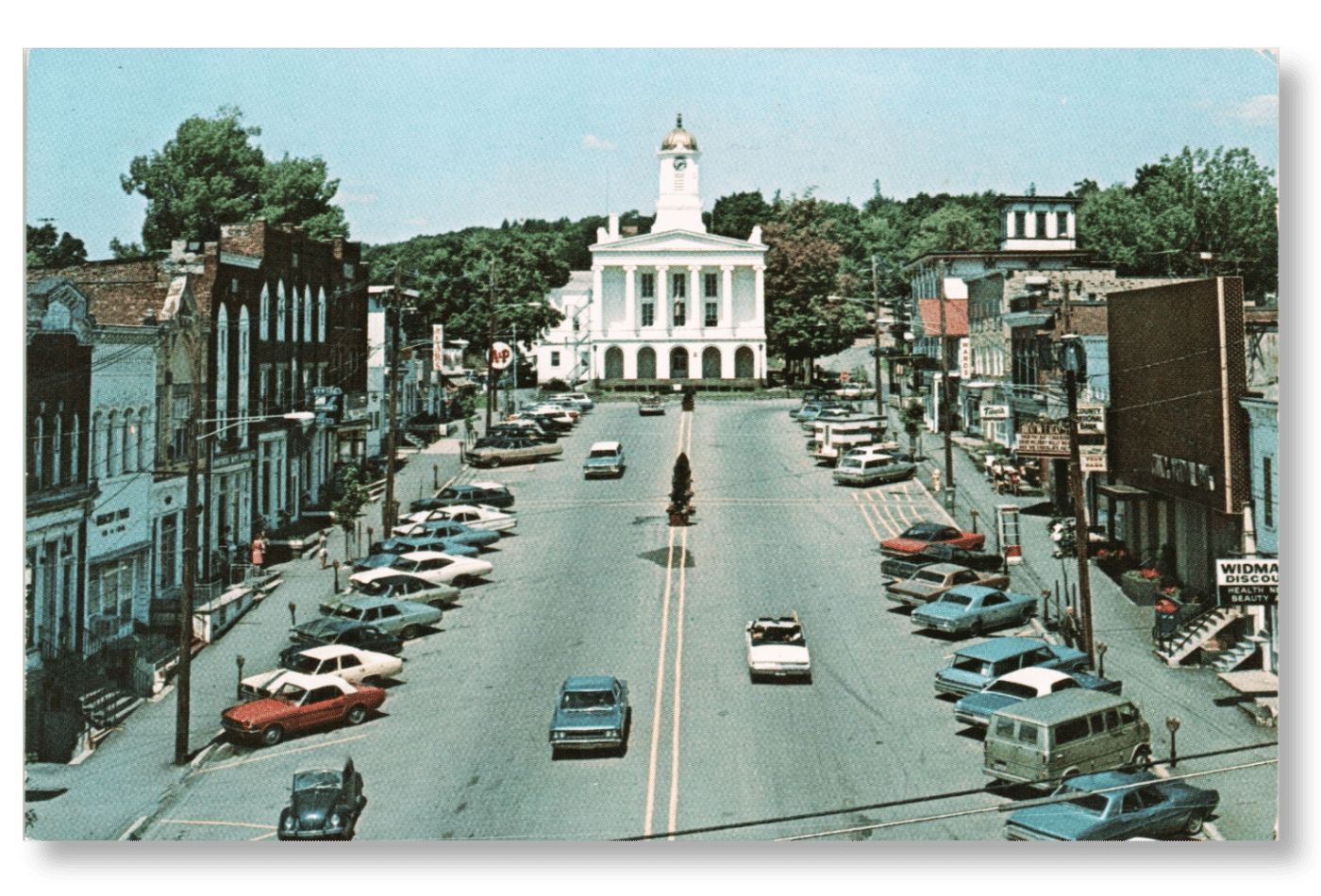 Ektachrome Postcard published by Taylor's, Montrose, PA, circa 1972. Photographer unknown.